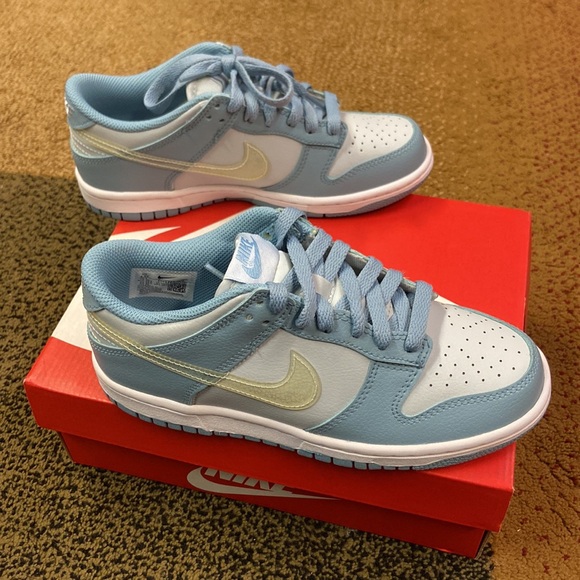 Aura clear Nike dunks (GS) - Picture 3 of 4